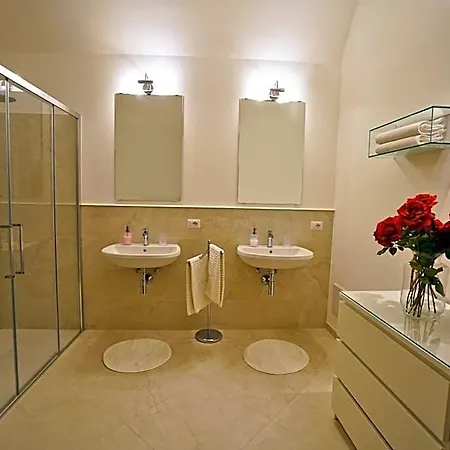 Malandri Nocleg ze śniadaniem 4*